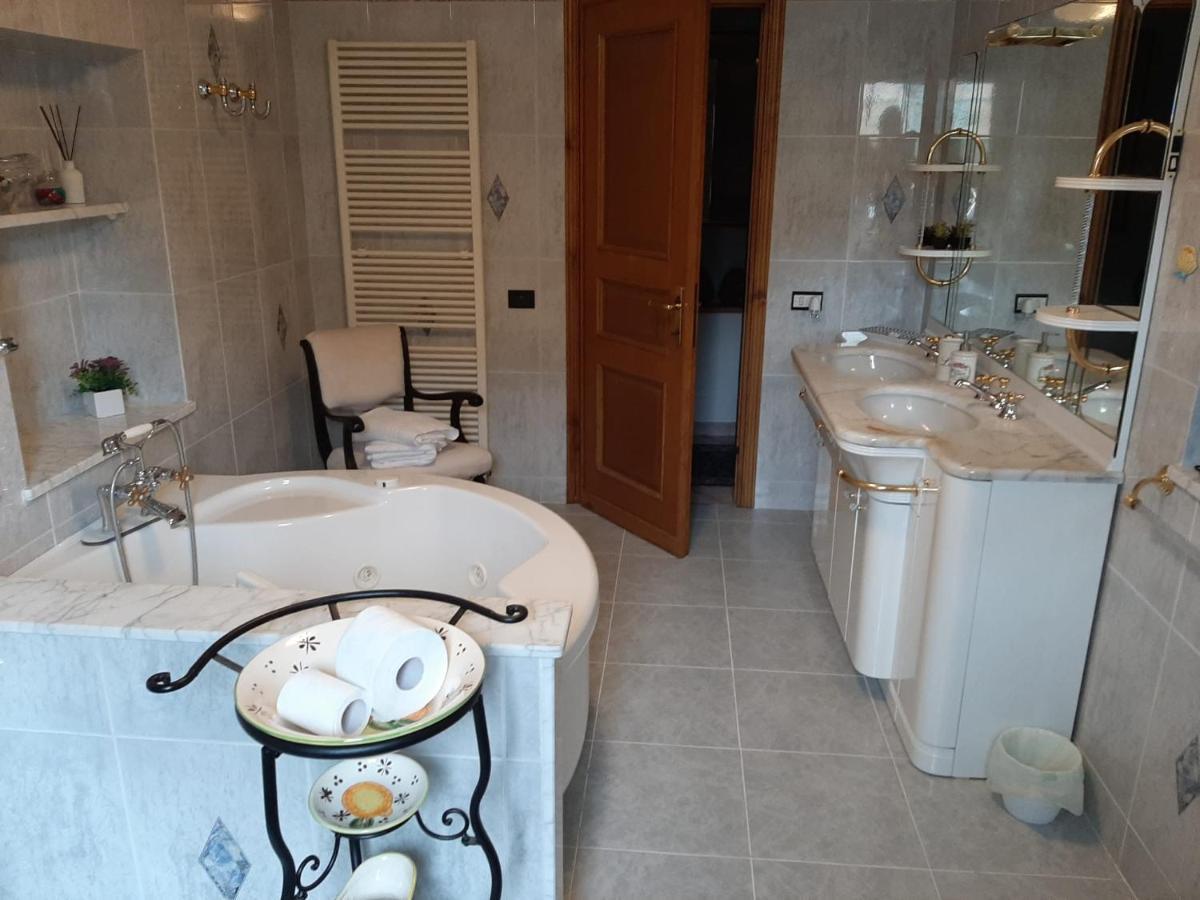 La Villa La Spezia Extérieur photo